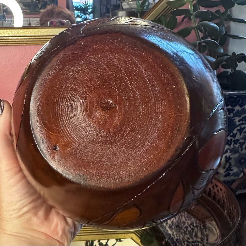 Vintage Hand Turned and Carved Wooden Floral Vase - Picture 6 of 7